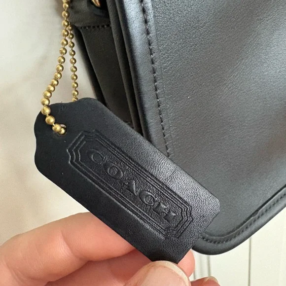 Vintage Coach Black Leather Bag - Picture 3 of 7